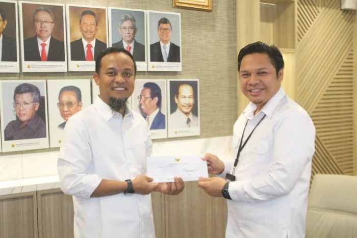 Gubernur Sulsel Serahkan Usulan Pengerjaan Jembatan Barombong ke Dirjen Bina Marga Kementerian PUPR