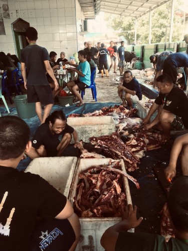 Qurban 19 Ekor Sapi dan  4 Ekor Kambing, Masjid Nurul Askar Kian Dipercaya Jamaah.
