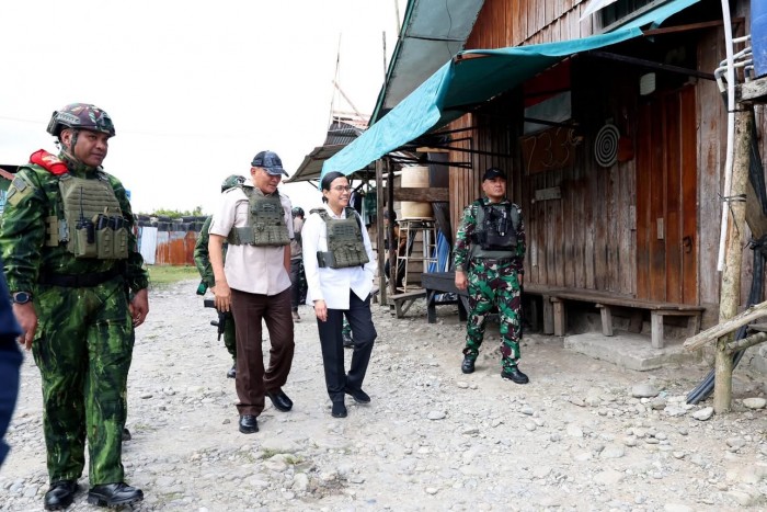Menhan Bersama Menkeu Kunjungan ke Papua