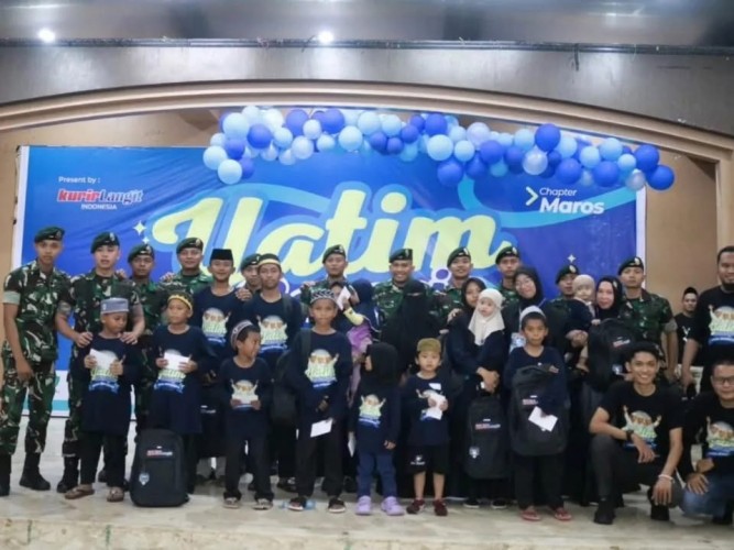 Brigif 3 Kostrad dan Yayasan Kurir Langit Indonesia Tebar Kebahagiaan untuk Anak Yatim di Maros
