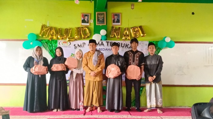 Refleksi Hari Santri Nasional 2025 : Mengokohkan Jati Diri, Menjawab Tantangan Zaman