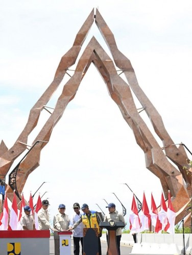 Presiden Prabowo Resmikan Jembatan Kabanaran dan 4 Proyek Infrastruktur Konektivitas Lainnya