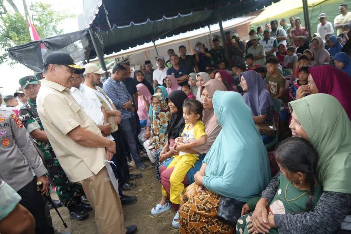 Menko Polkam Serahkan Mobil Penjernih Air,  dan Tinjau Perbaikan Jembatan di Aceh