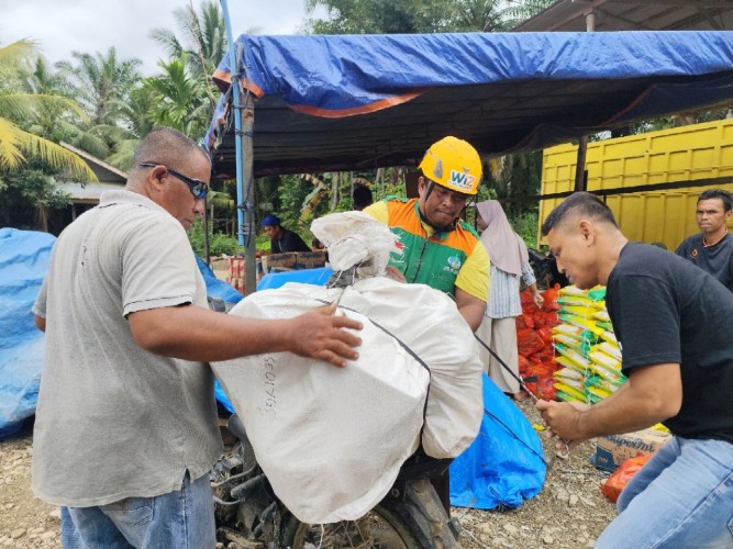Bantuan Kemanusiaan dari Pemprov Sulawesi Selatan Bersama WI dan Garda Care Tiba di Desa Babo, Aceh Tamiang