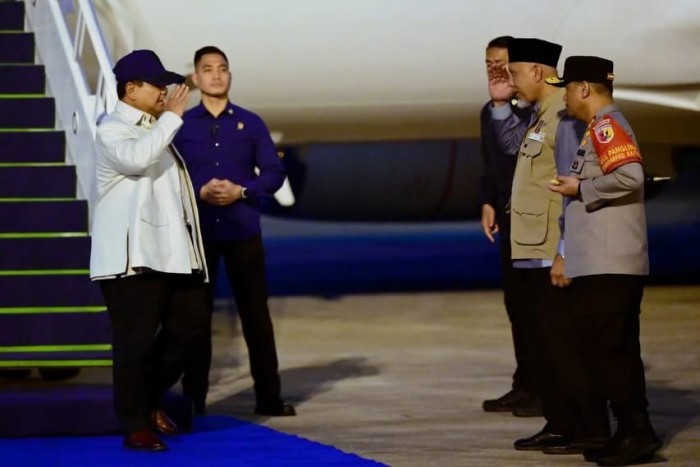 Presiden Prabowo Tiba di Sumatera Barat, Tinjau Kembali Penanganan Bencana dan Pemulihan Infrastruktur