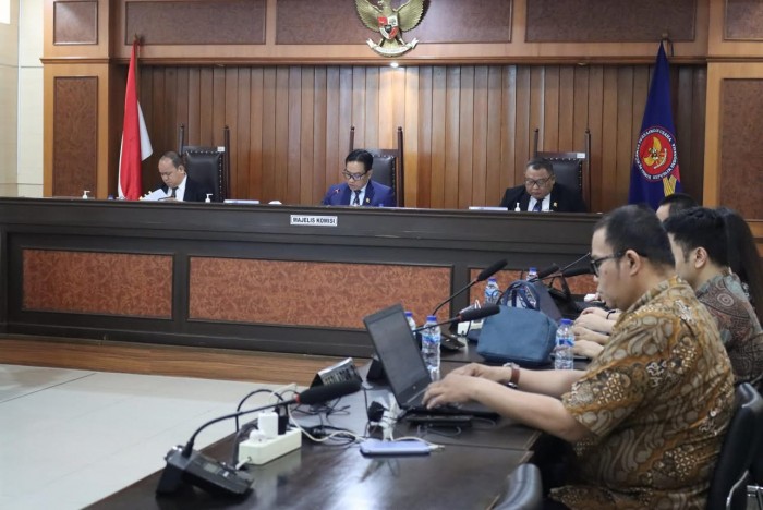 KPPU Denda 4 M Dalam Perkara Pengadaan Transportasi Darat Pemasokan Emu Proyek KA Cepat