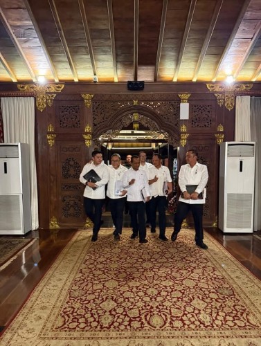 Presiden Prabowo Gelar Pertemuan Bahas Penertiban Kawasan Hutan dan Tambang Ilegal
