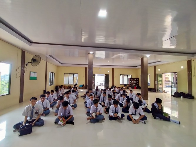 Dari Wakaf Buku Menumbuhkan Pembaca Aktif di SQ Wahdah Cibinong